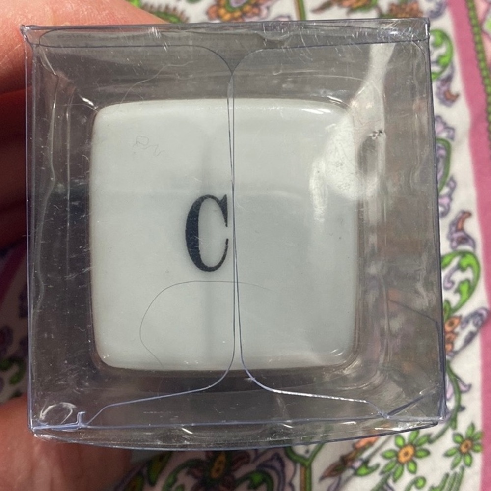 🆕Ceramic “C” Trinket Box